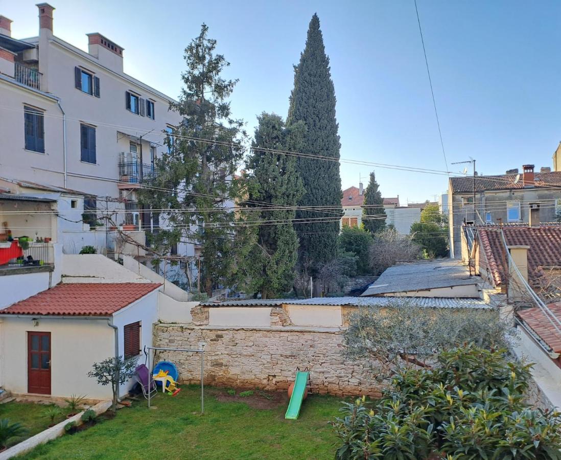 Yulia Apartman PUY Exterior foto