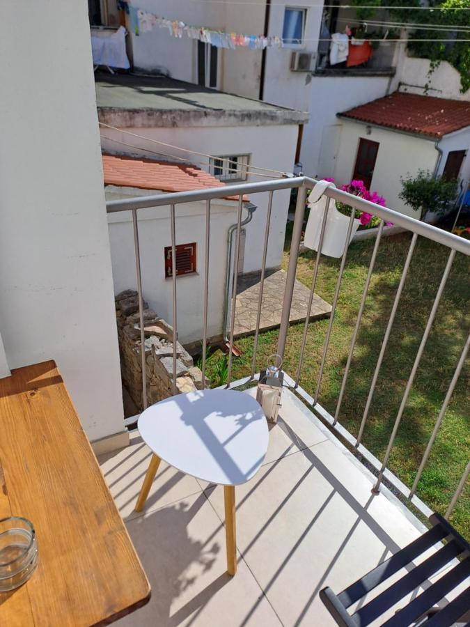 Yulia Apartman PUY Exterior foto