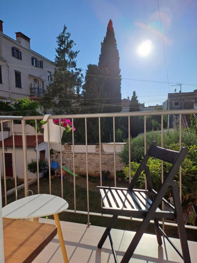 Yulia Apartman PUY Exterior foto