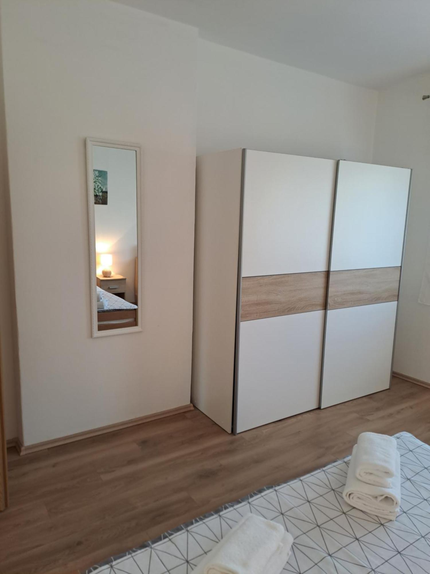 Yulia Apartman PUY Exterior foto